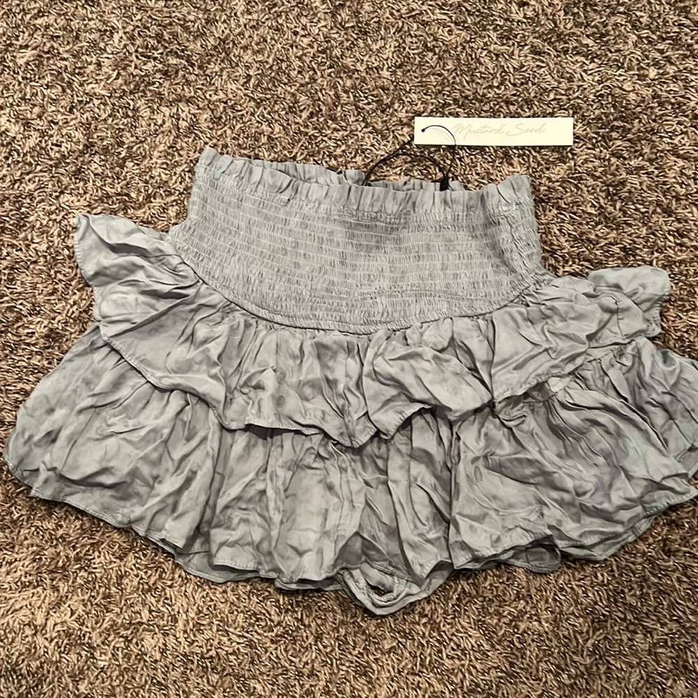 Greens skirt